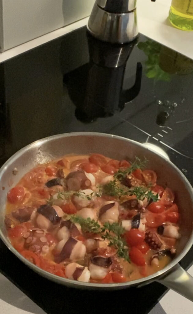 Tintenfisch Ragout mit Kräutern