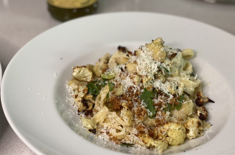 Fettuccine mit Blumenkohl, Saubohnen und mehr