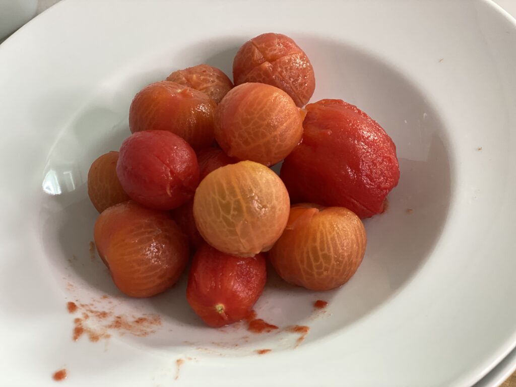 gehäutete Tomaten