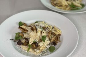 penne pilze vanille auf Teller