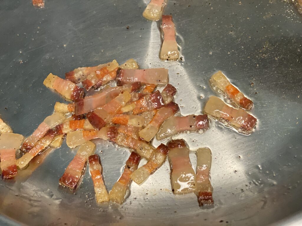 Pancetta kross gebraten in Pfanne