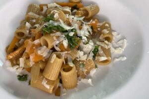 Rigatoni mit Suppengemüse