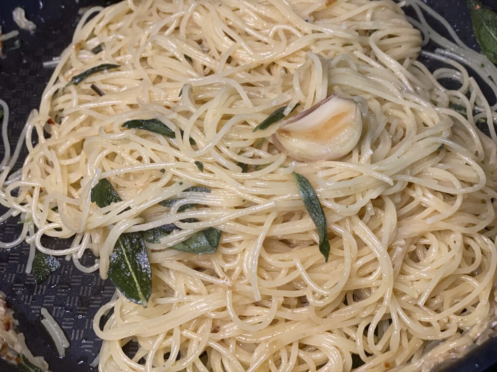 Capellini mit Salbeibutter