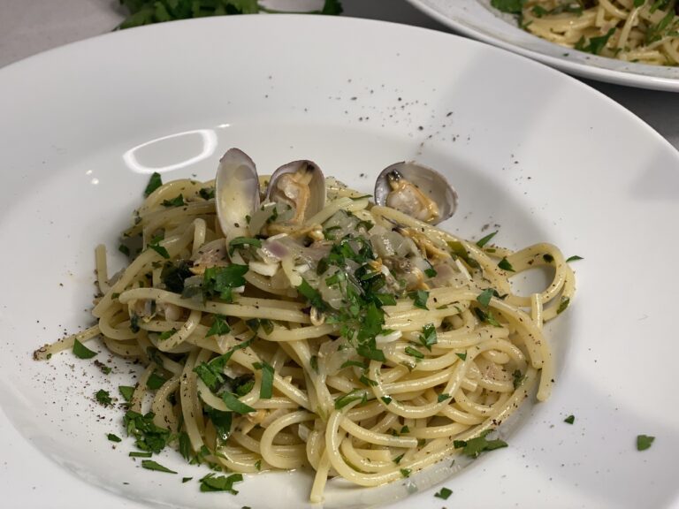 Teller mit Spaghetti Vongole