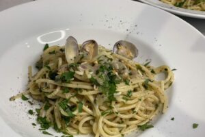 Teller mit Spaghetti Vongole