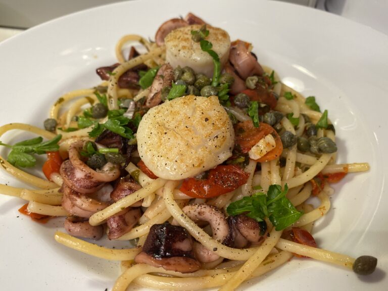 Bucatini mit Calamaretti